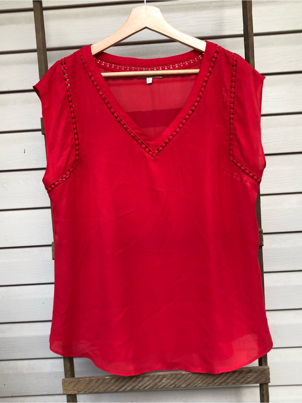 41 Hawthorn Red V-Neck Sleeveless Blouse